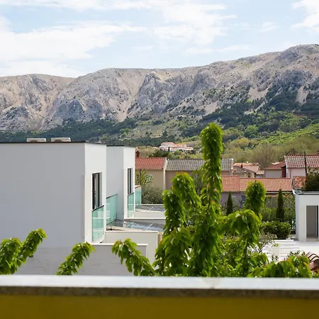 Ada Apartment *
