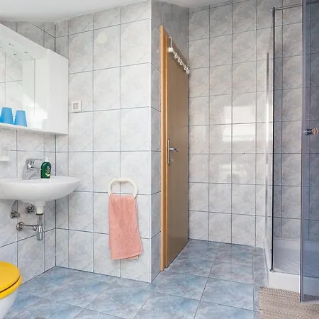Apartment Ada *
