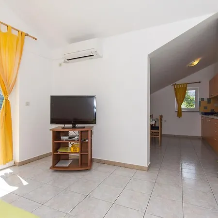 Apartment Ada *